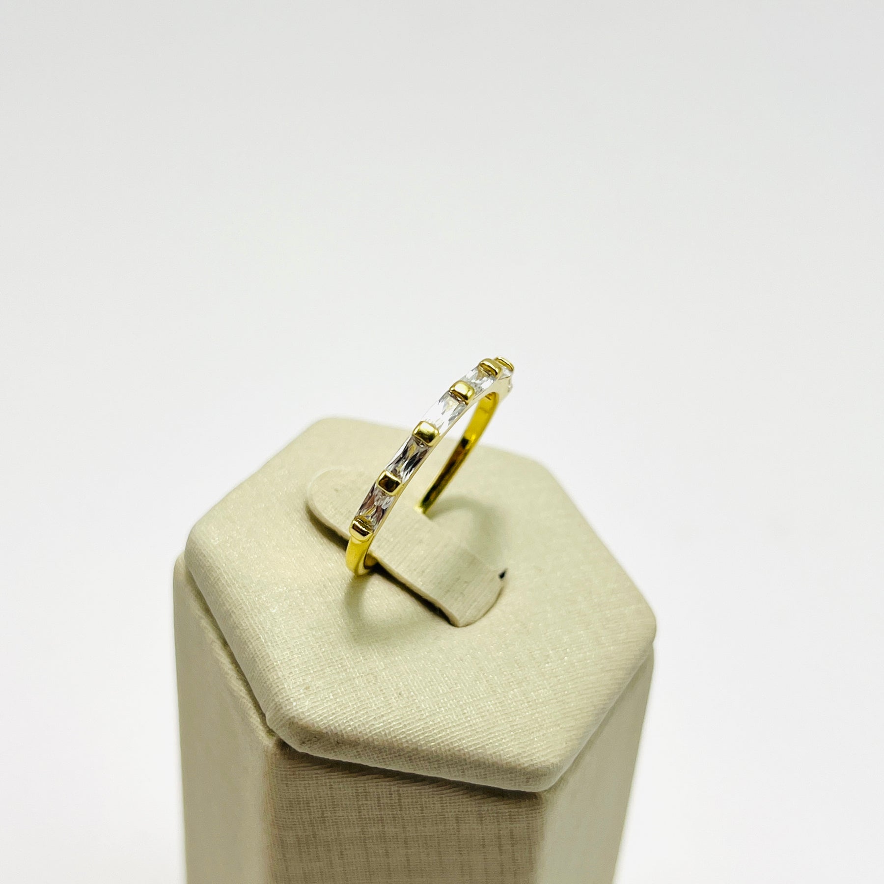 Anel Amira Vasques Semijóias Banhado A Ouro 18k