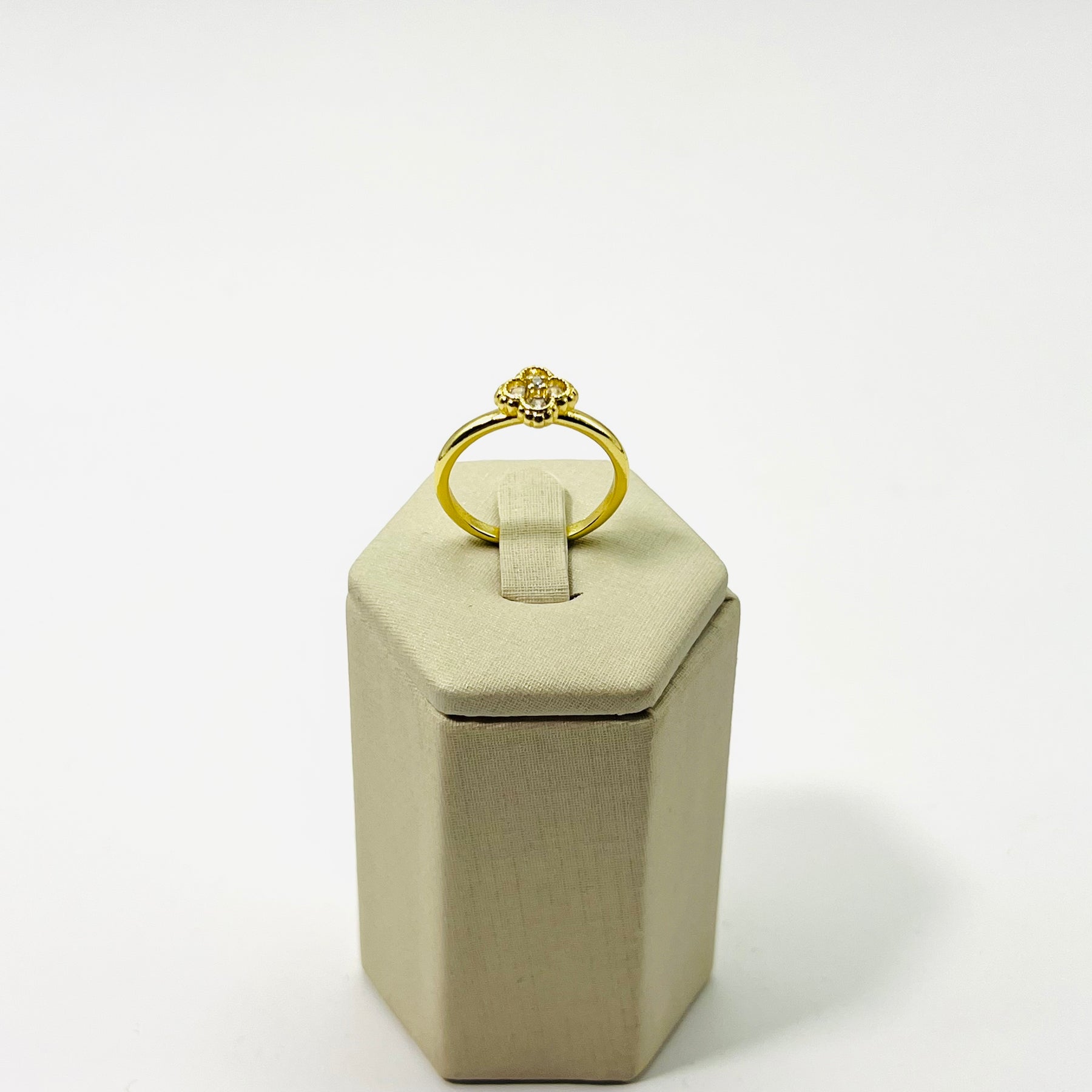 Anel Flor Semijoia Vasques Com Zircônia Delicado