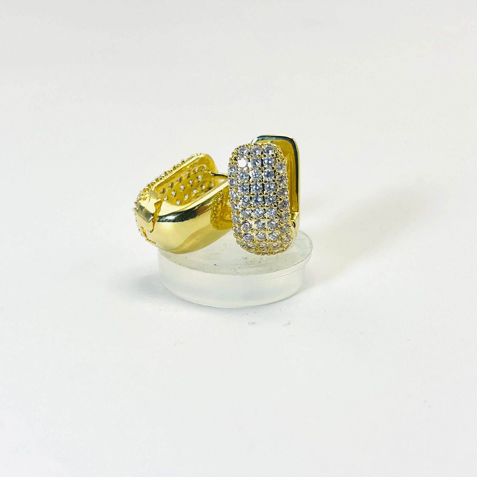 Brinco Argola Retangular Cravejada Banhado em Ouro 18K