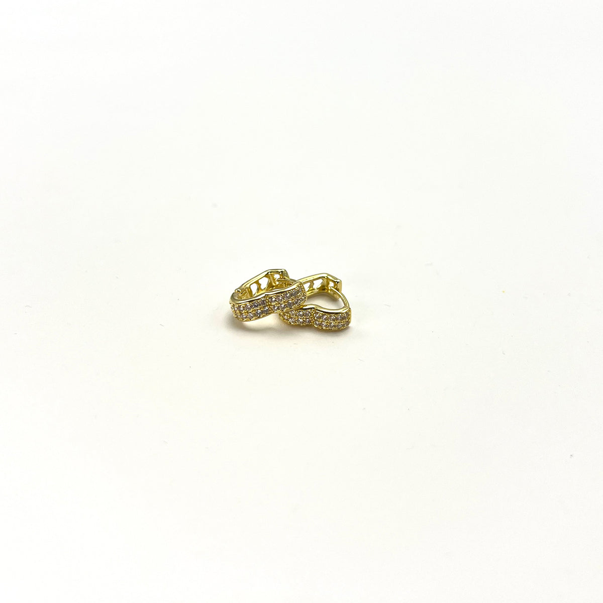 Brinco Argola Coração Cravejada Banhado a Ouro 18k - Vasques Semijóias