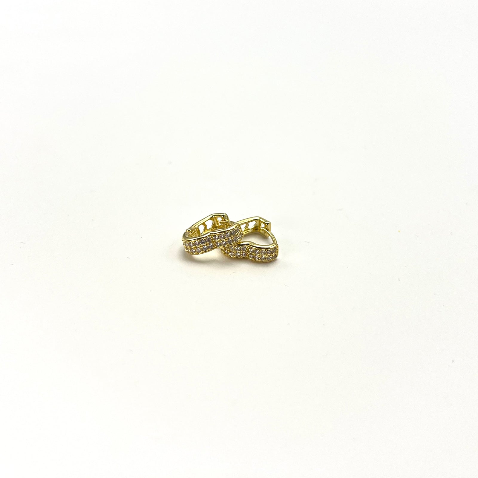 Brinco Argola Coração Cravejada Banhado a Ouro 18k - Vasques Semijóias