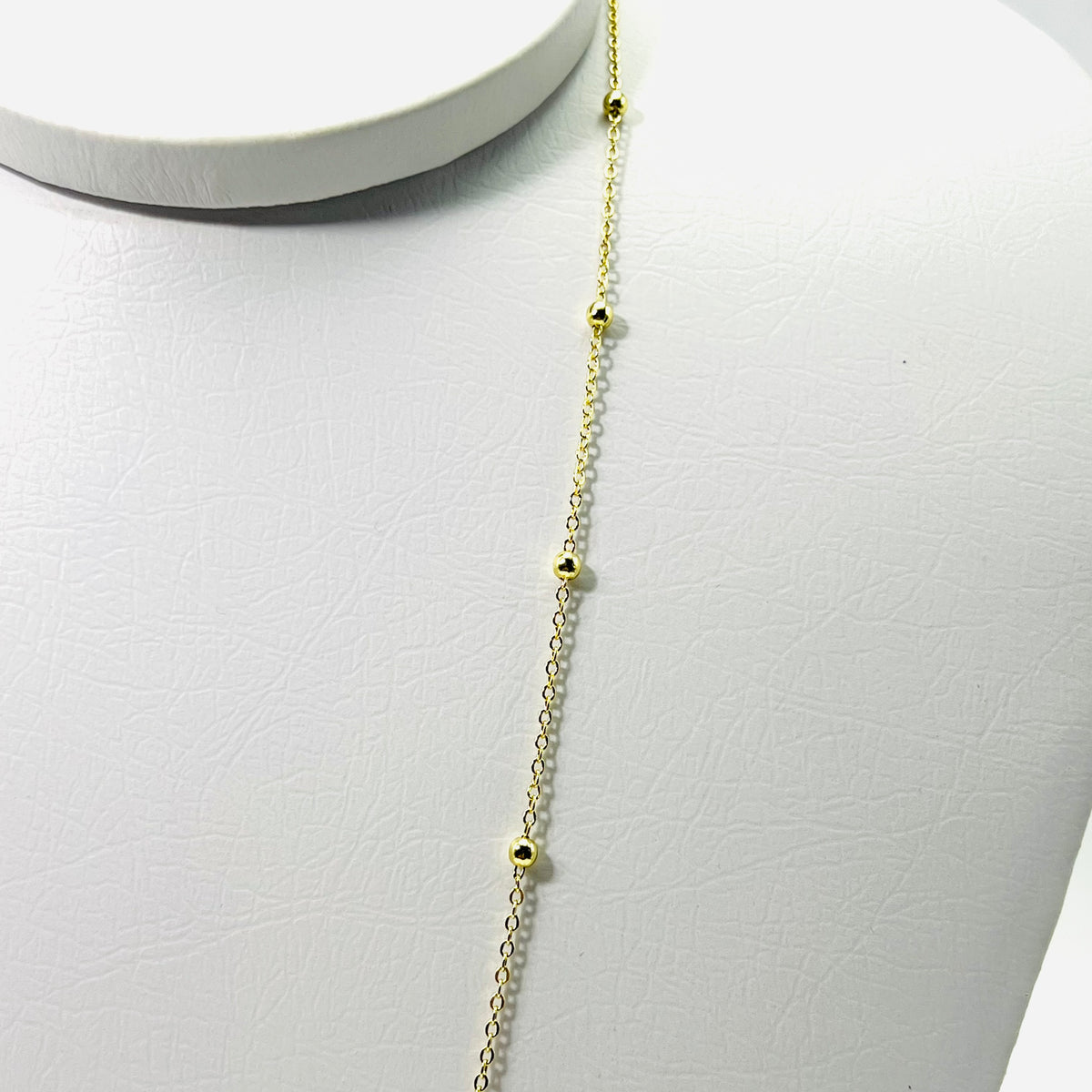 Colar Bolinhas Delicado