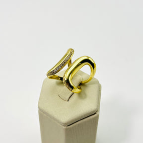 Anel Ondas Craveado com Zircônias