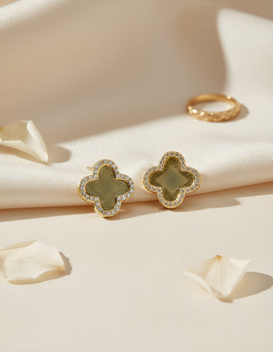 Brinco Trevo Dourado