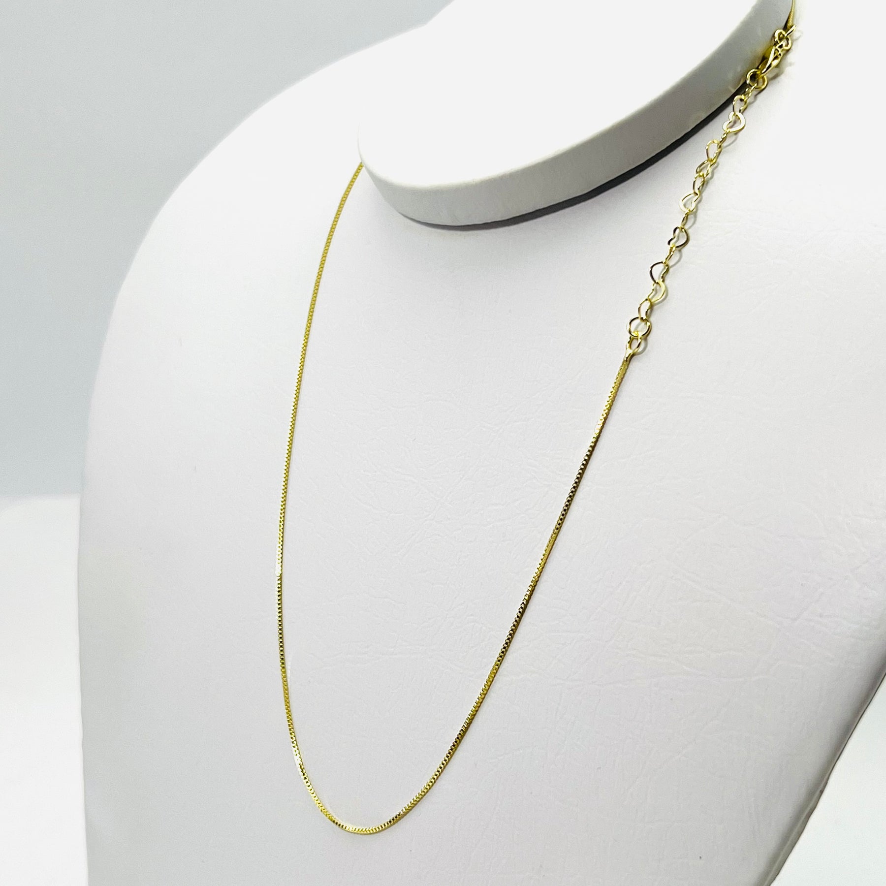 Colar Coraçoes Vazados